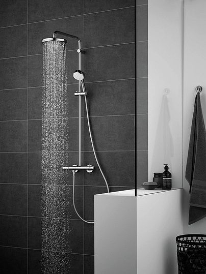 Душова система з термостатом Grohe Tempesta Cosmopolitan 27922001 фото
